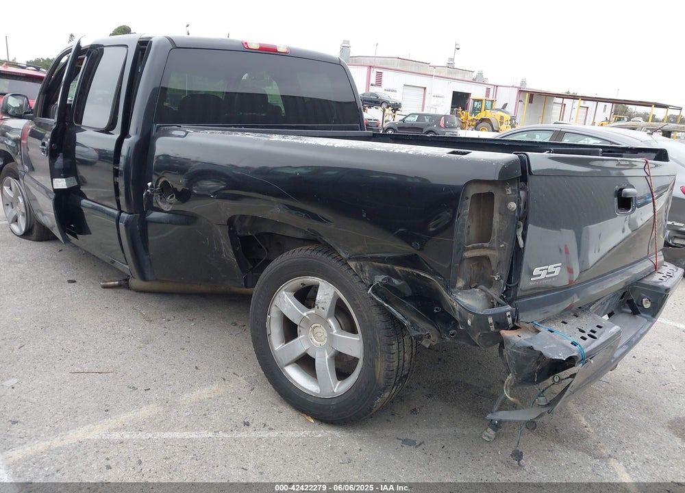 2004 CHEVROLET SILVERADO 1500 SS VIN: 2GCEK19N141142906