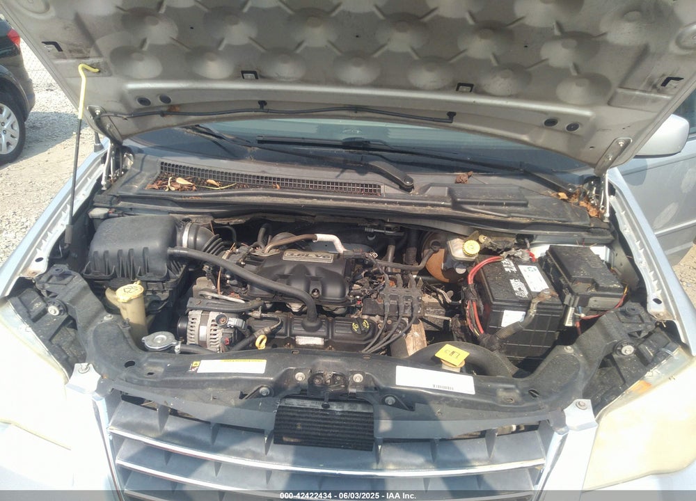 2008 CHRYSLER TOWN & COUNTRY VIN: 2A8HR54P98R780443