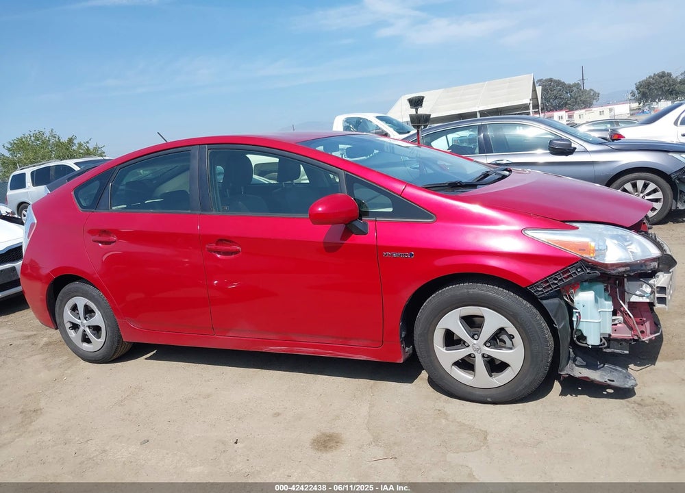 2013 TOYOTA PRIUS FOUR VIN: JTDKN3DU4D1627082