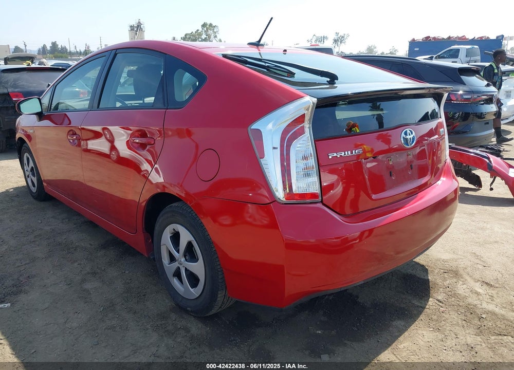 2013 TOYOTA PRIUS FOUR VIN: JTDKN3DU4D1627082