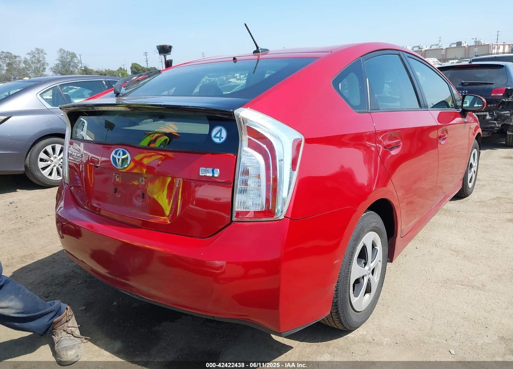 2013 TOYOTA PRIUS FOUR VIN: JTDKN3DU4D1627082