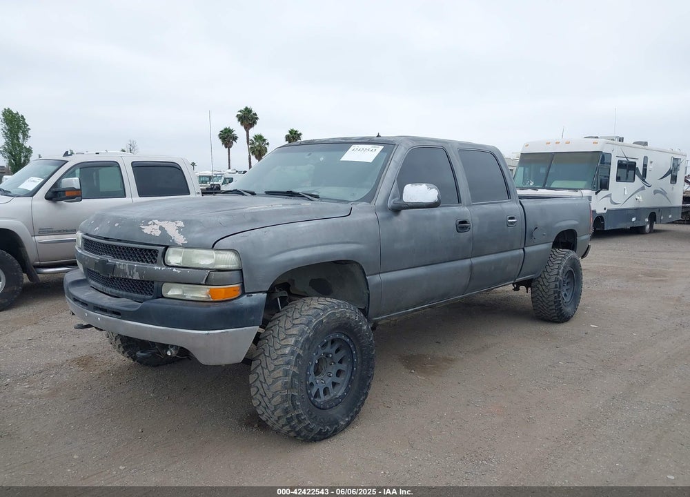 2002 CHEVROLET SILVERADO 2500HD LT VIN: 1GCHC23U92F102045
