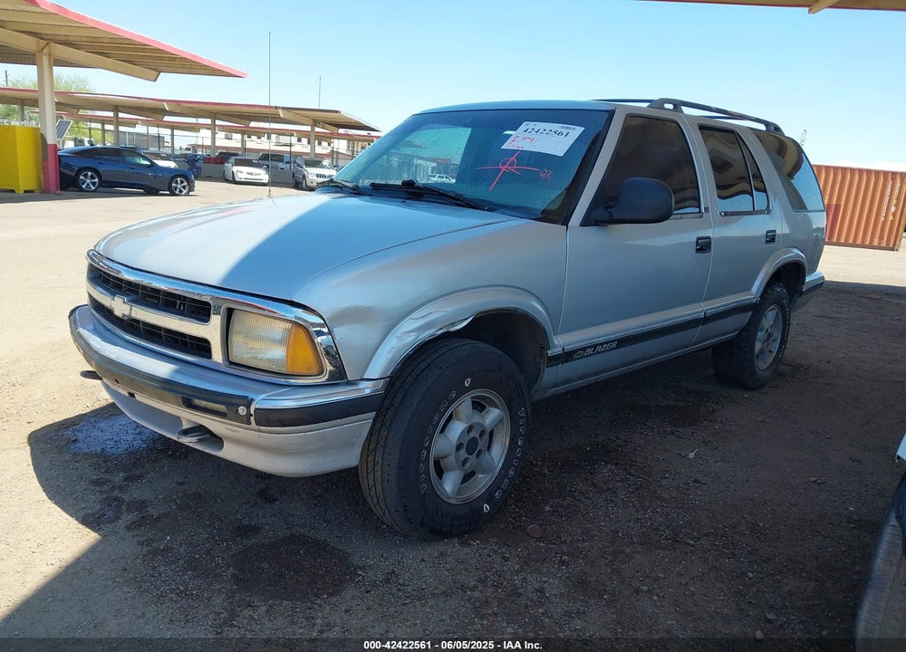 1997 CHEVROLET BLAZER LS VIN: 1GNDT13W0V2186110