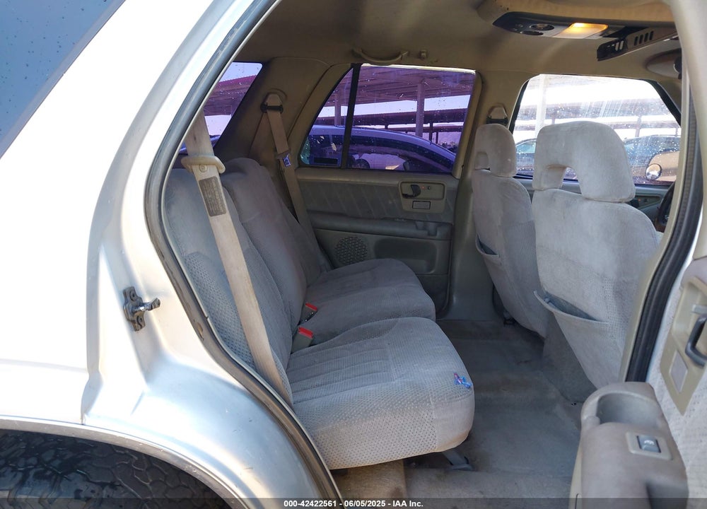 1997 CHEVROLET BLAZER LS VIN: 1GNDT13W0V2186110