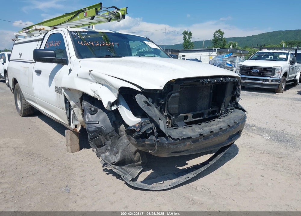2014 RAM 1500 VIN: 3C6JR7DT1EG278102