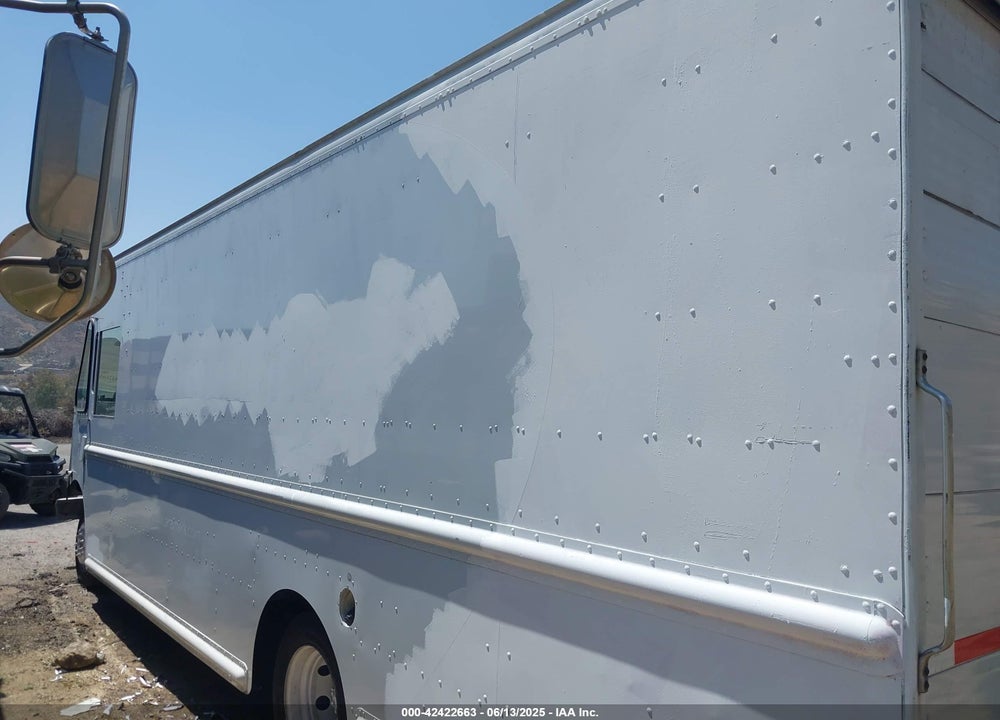 2008 WORKHORSE CUSTOM CHASSIS COMMERCIAL CHASSIS VIN: 5B4KPD28683432025
