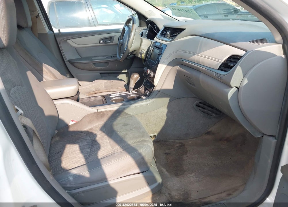 2015 CHEVROLET TRAVERSE VIN: 1GNKRGKD2FJ288833