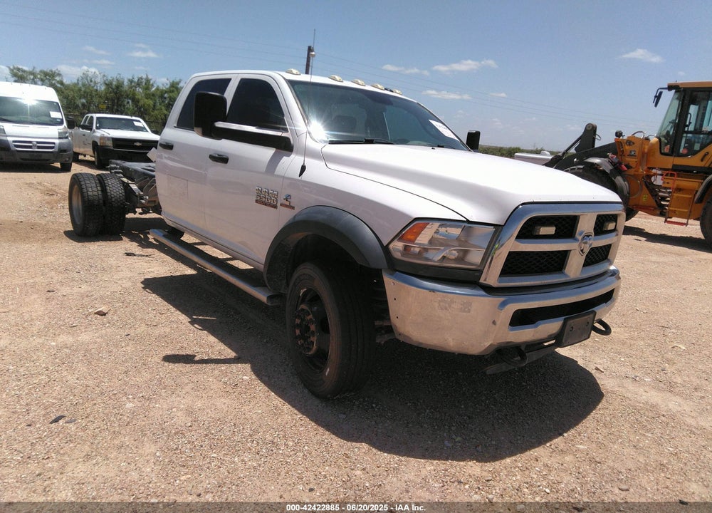 2018 RAM 5500 CHASSIS TRADESMAN/SLT/LAIE VIN: 3C7WRNFL8JG279812