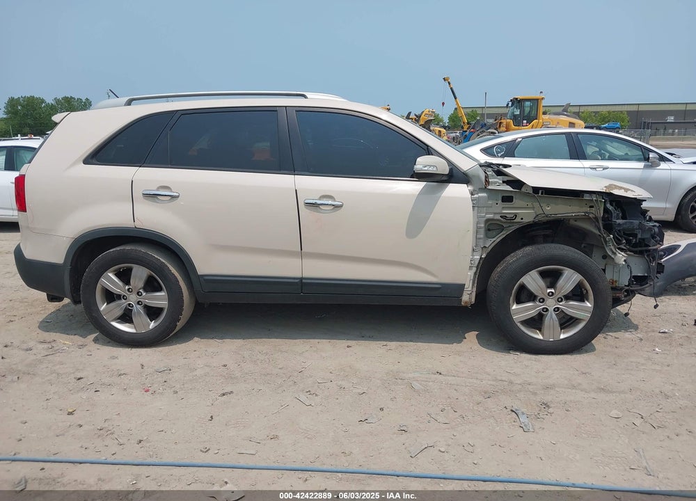 2012 KIA SORENTO VIN: 5XYKU3A64CG225621