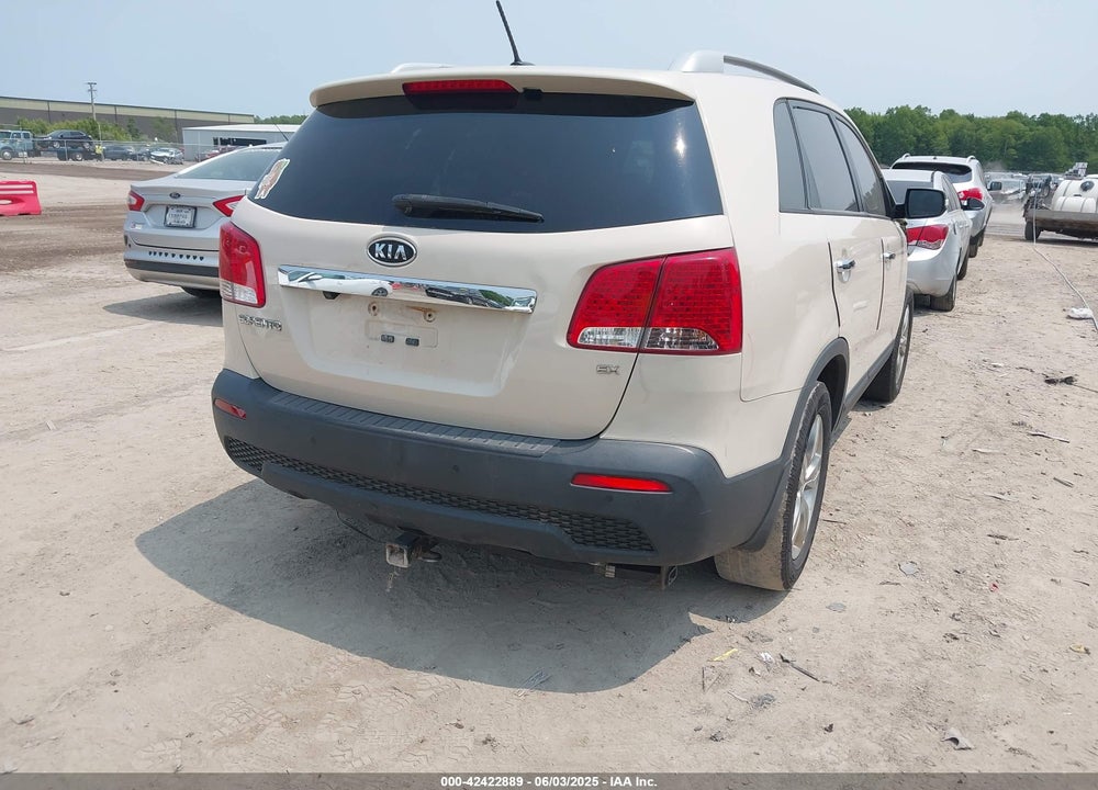 2012 KIA SORENTO VIN: 5XYKU3A64CG225621