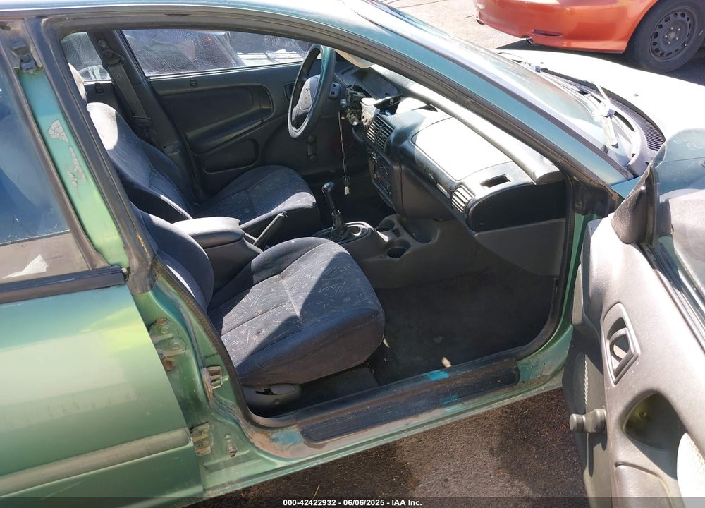 1998 PLYMOUTH NEON VIN: 1P3ES47YXWD675410