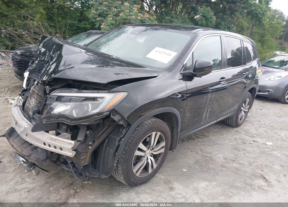 2017 HONDA PILOT VIN: 5FNYF5H61HB018057
