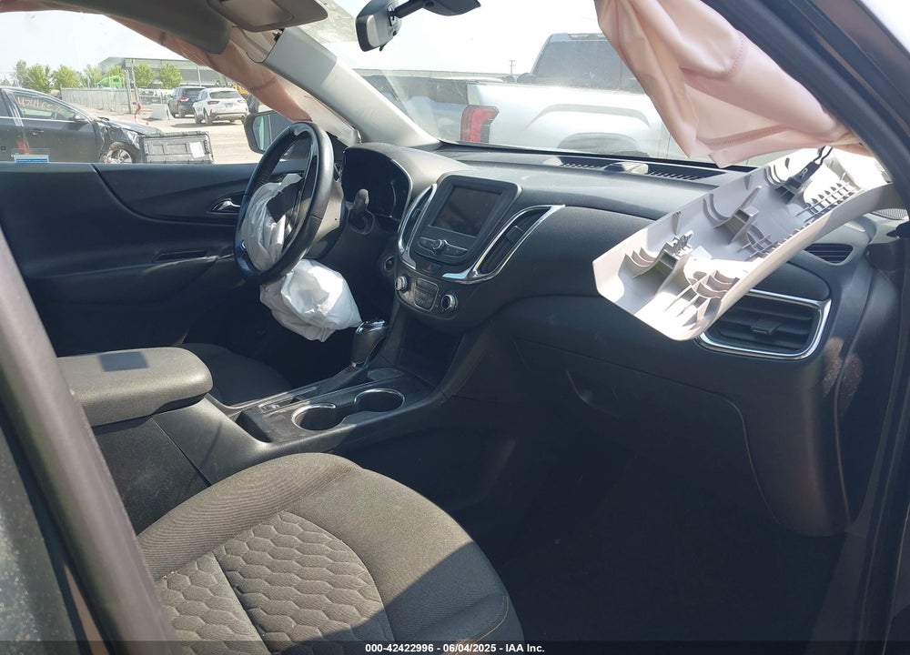 2019 CHEVROLET EQUINOX VIN: 2GNAXKEV1K6154587