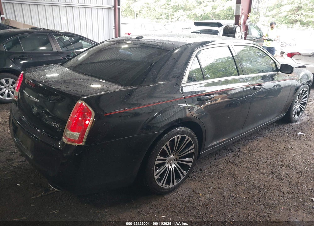 2012 CHRYSLER 300 S V8 VIN: 2C3CCADT8CH199902