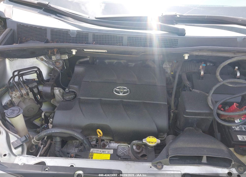 2012 TOYOTA SIENNA XLE 7 PASSENGER VIN: 5TDDK3DCXCS032053