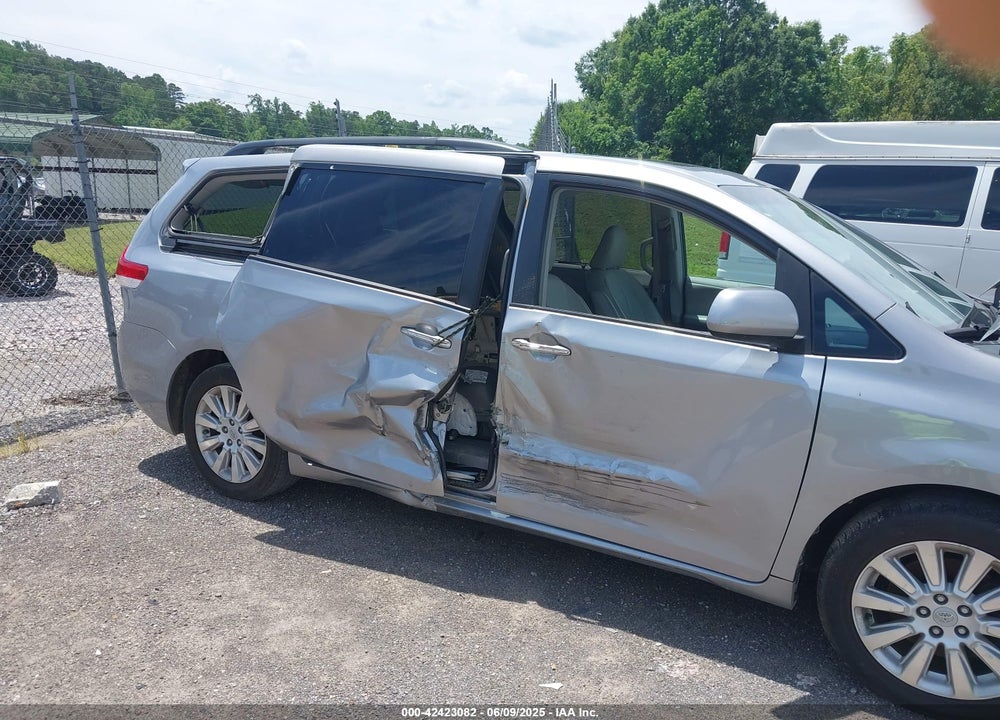 2012 TOYOTA SIENNA XLE 7 PASSENGER VIN: 5TDDK3DCXCS032053