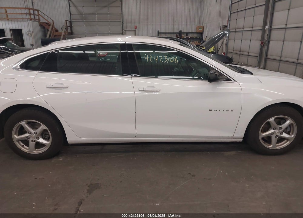2018 CHEVROLET MALIBU VIN: 1G1ZB5ST8JF136440