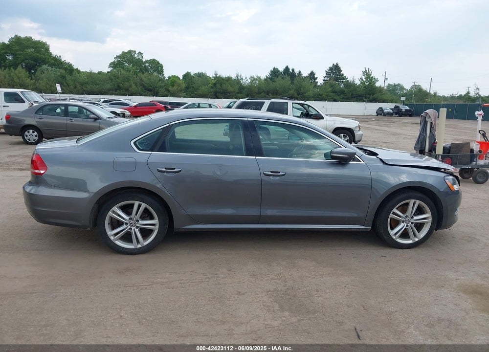 2014 VOLKSWAGEN PASSAT VIN: 1VWBN7A32EC090136