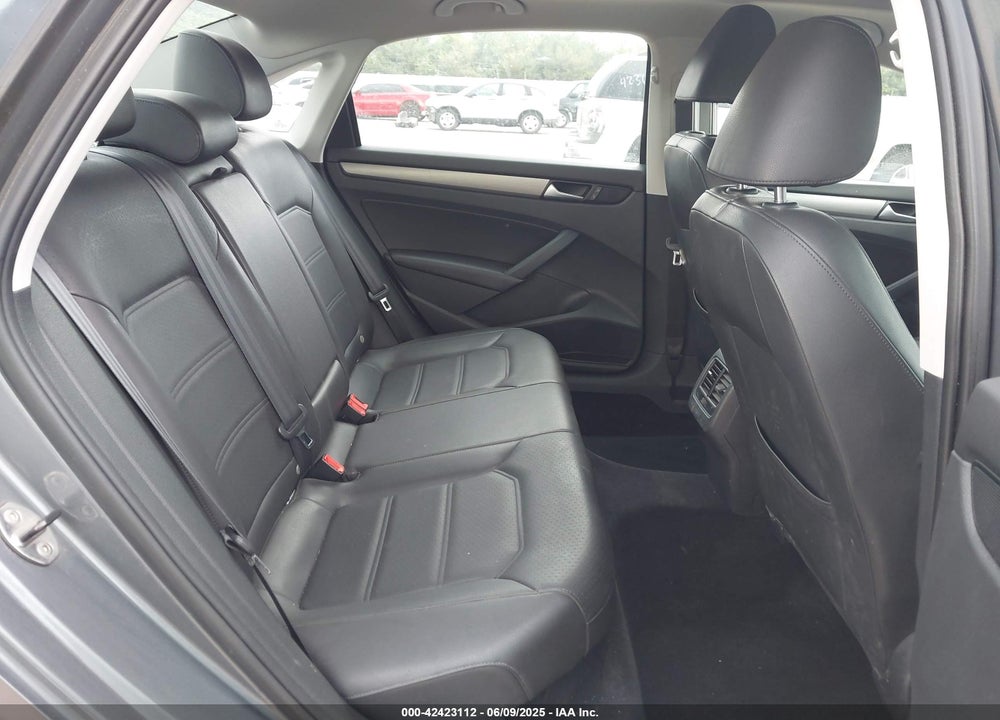 2014 VOLKSWAGEN PASSAT VIN: 1VWBN7A32EC090136