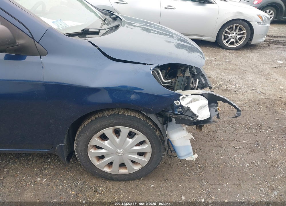 2013 NISSAN VERSA 1.6 S+ VIN: 3N1CN7AP6DL881530
