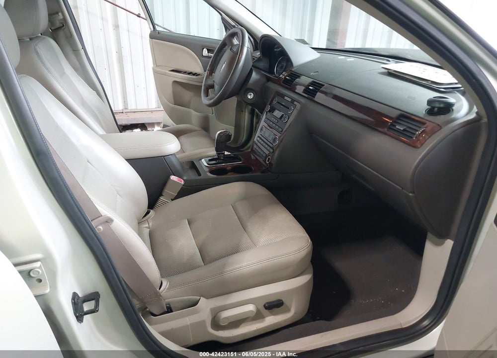 2008 FORD TAURUS VIN: 1FAHP24W78G107872