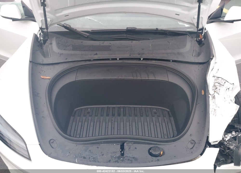 2024 TESLA MODEL 3 LONG RANGE DUAL MOTOR ALL-WHEEL DRIVE/REAR-WHEEL DRIVE VIN: 5YJ3E1EAXRF740594