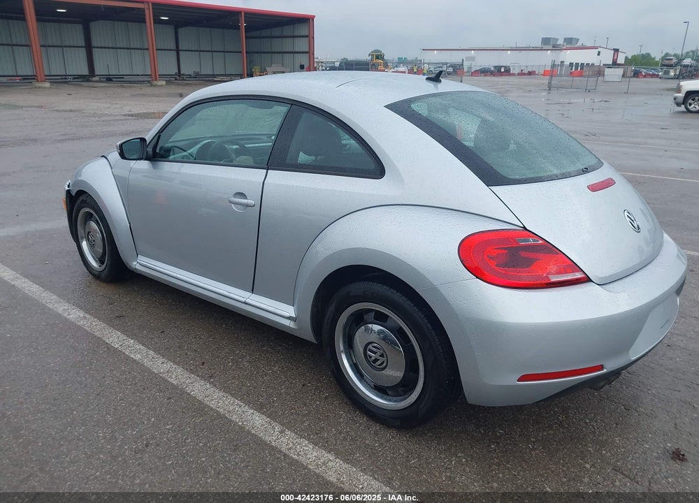 2012 VOLKSWAGEN BEETLE VIN: 3VWJP7AT7CM601230