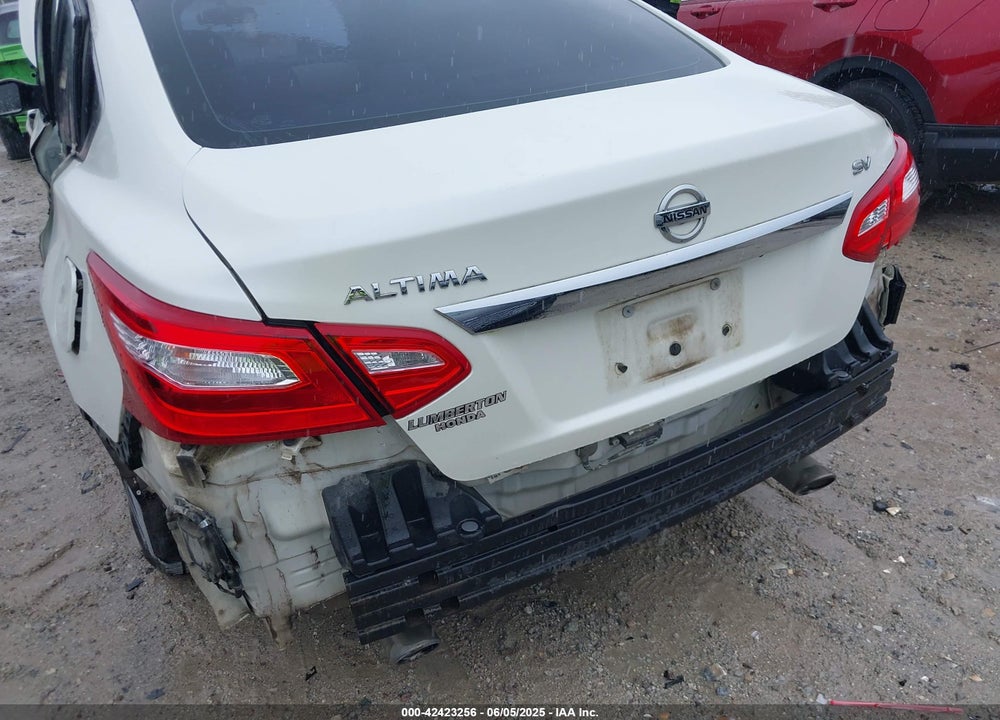 2017 NISSAN ALTIMA VIN: 1N4AL3AP5HC284685