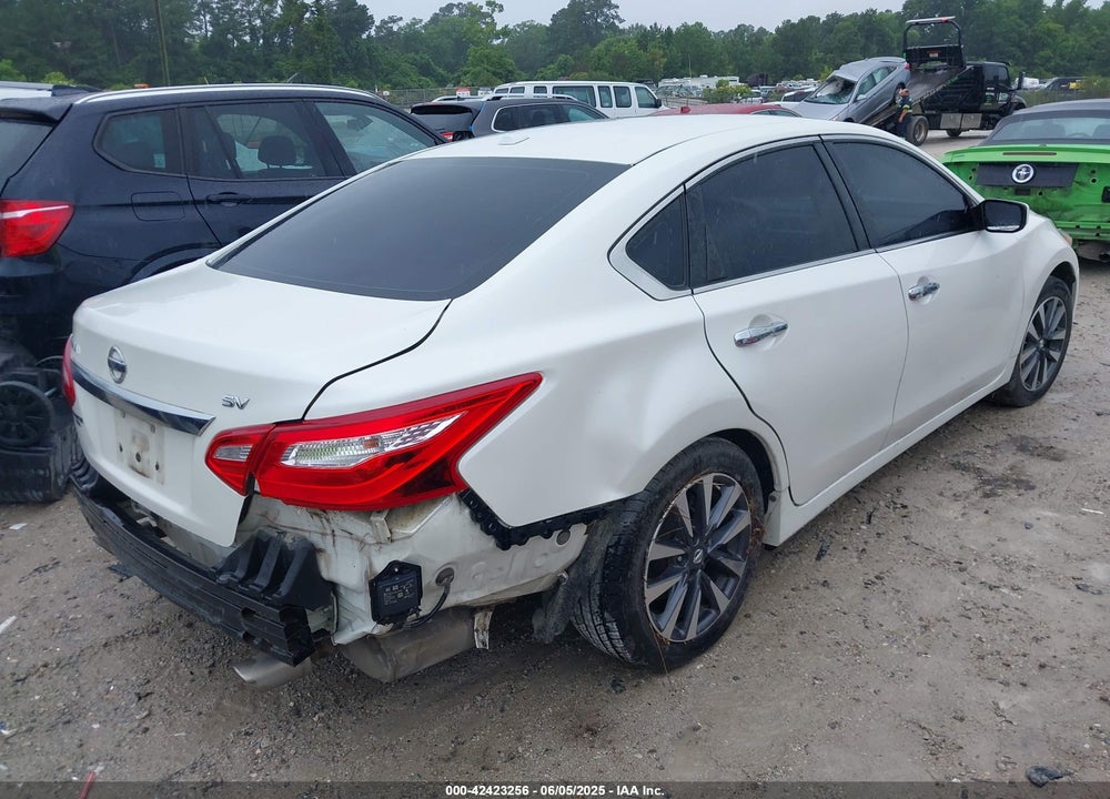 2017 NISSAN ALTIMA VIN: 1N4AL3AP5HC284685
