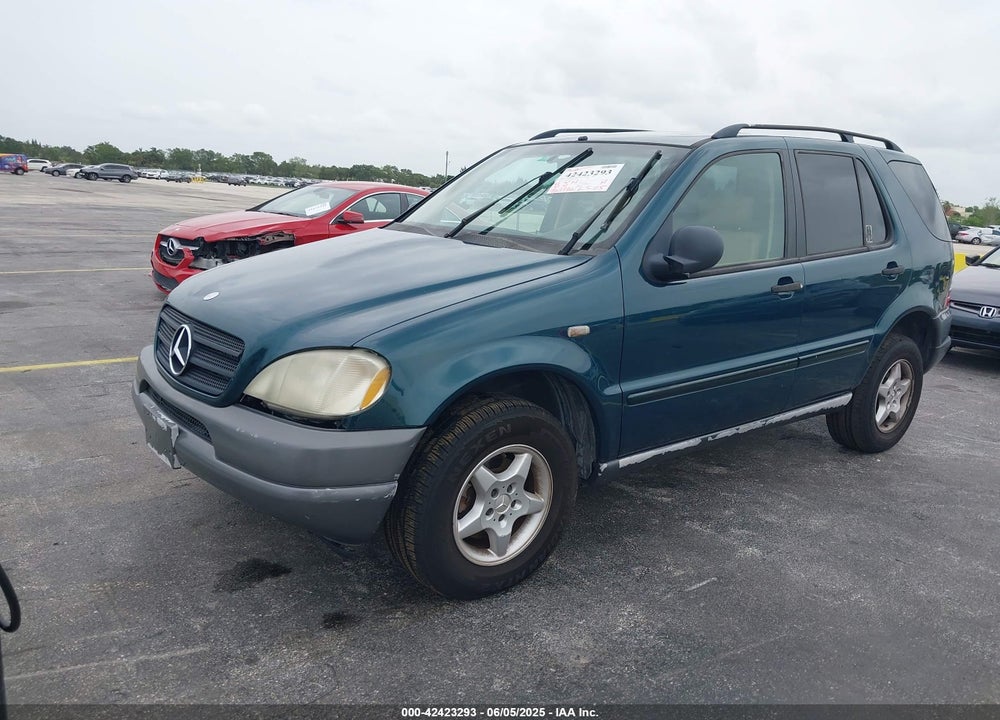1998 MERCEDES-BENZ ML 320 CLASSIC VIN: 4JGAB54E7WA013215