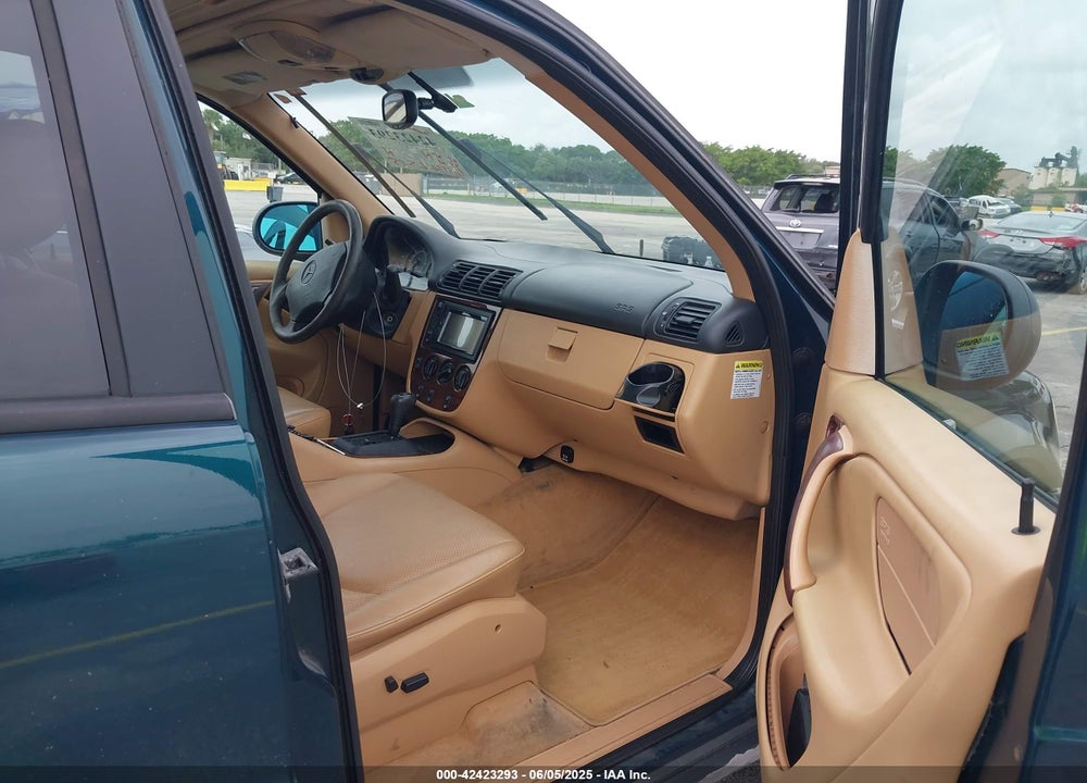 1998 MERCEDES-BENZ ML 320 CLASSIC VIN: 4JGAB54E7WA013215