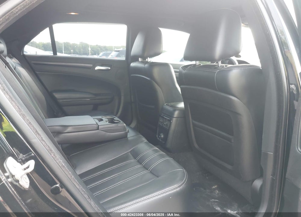 2014 CHRYSLER 300 VIN: 2C3CCAGG4EH384322