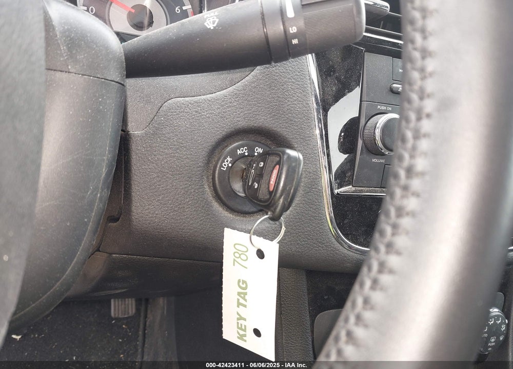 2014 CHRYSLER 200 VIN: 1C3CCBBB7EN127566