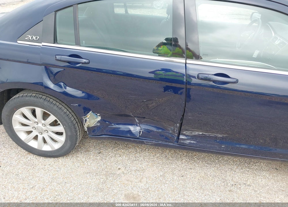 2014 CHRYSLER 200 VIN: 1C3CCBBB7EN127566