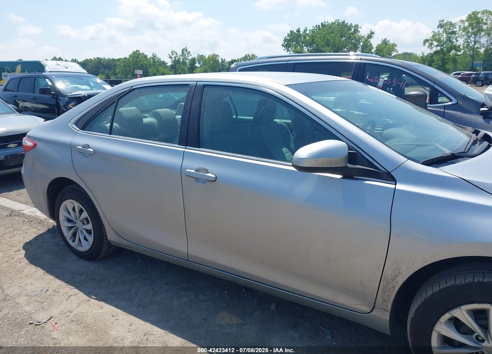 2017 TOYOTA CAMRY VIN: 4T1BF1FK2HU664211