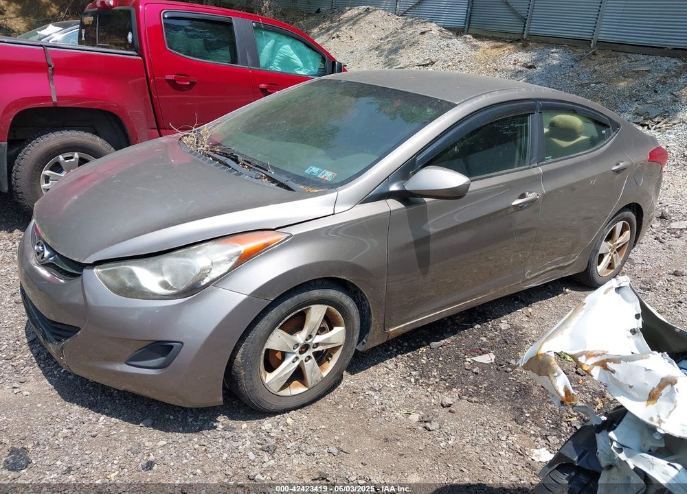2011 HYUNDAI ELANTRA VIN: 5NPDH4AE7BH052081