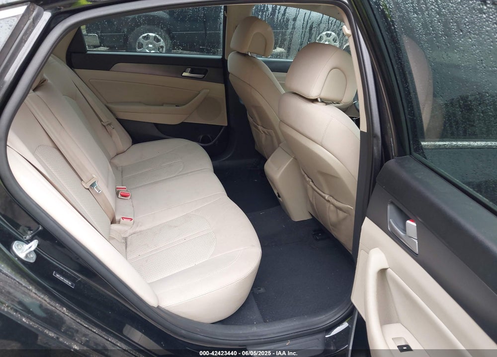2016 HYUNDAI SONATA VIN: 5NPE34AF7GH261761
