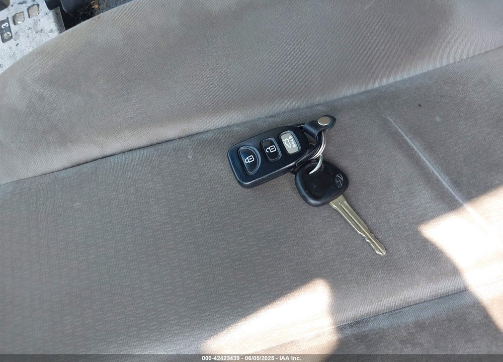 2009 HYUNDAI ELANTRA GLS VIN: KMHDU46D89U649974