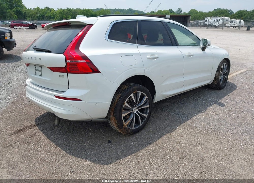 2022 VOLVO XC60 B5 MOMENTUM VIN: YV4L12DKXN1024421