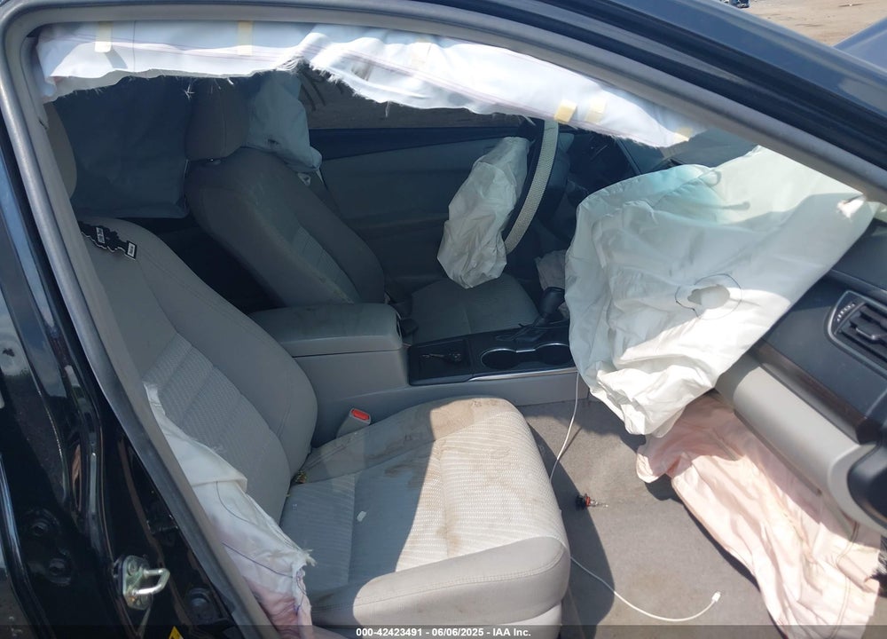 2017 TOYOTA CAMRY LE VIN: 4T1BF1FK5HU737121