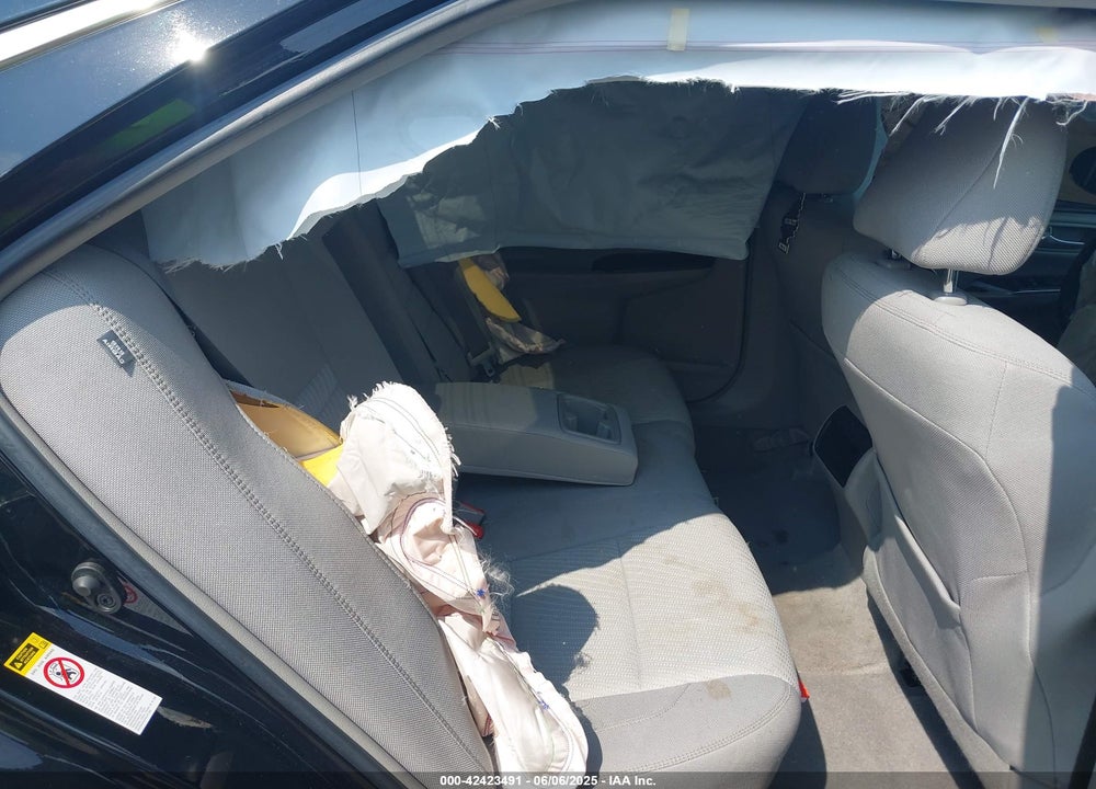 2017 TOYOTA CAMRY LE VIN: 4T1BF1FK5HU737121