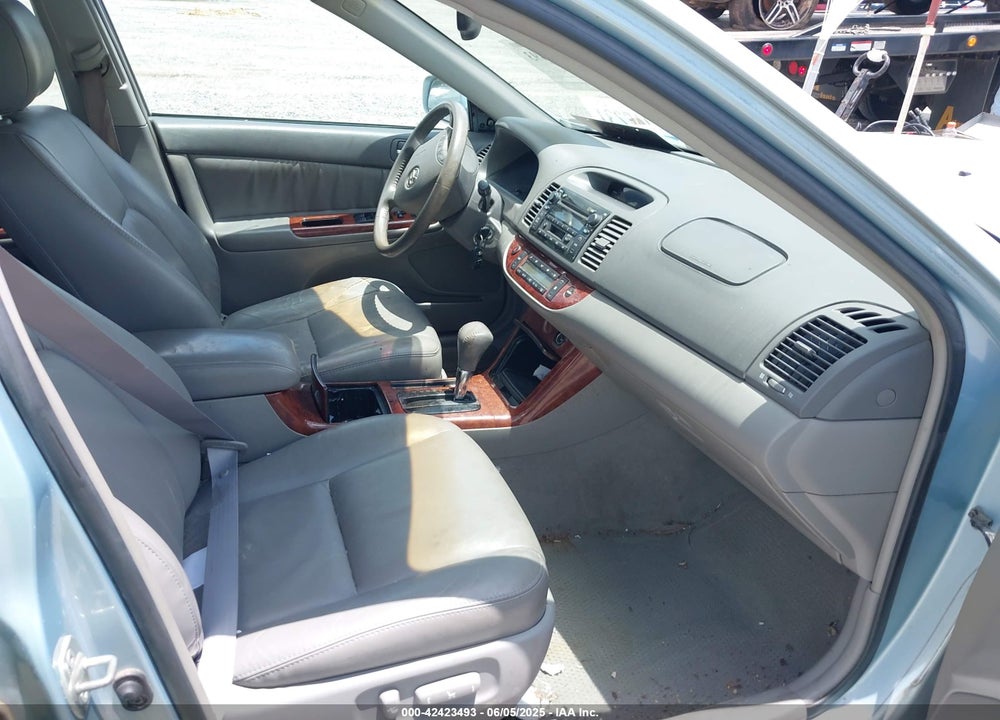 2005 TOYOTA CAMRY XLE V6 VIN: 4T1BF30K95U596781