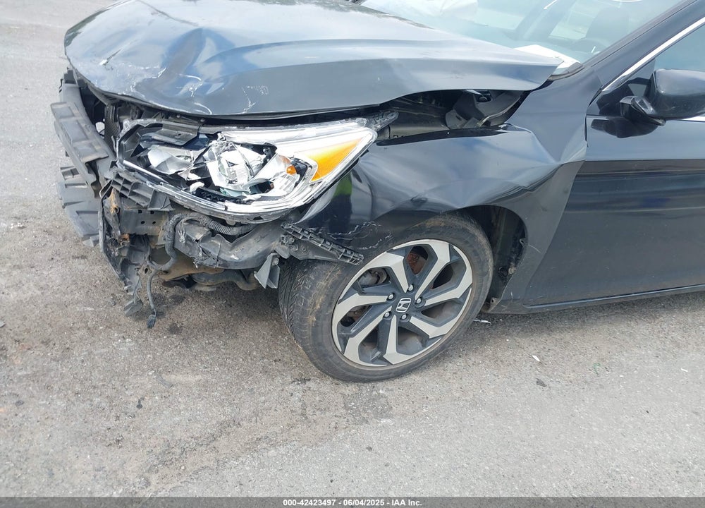 2017 HONDA ACCORD VIN: 1HGCR2F84HA250845