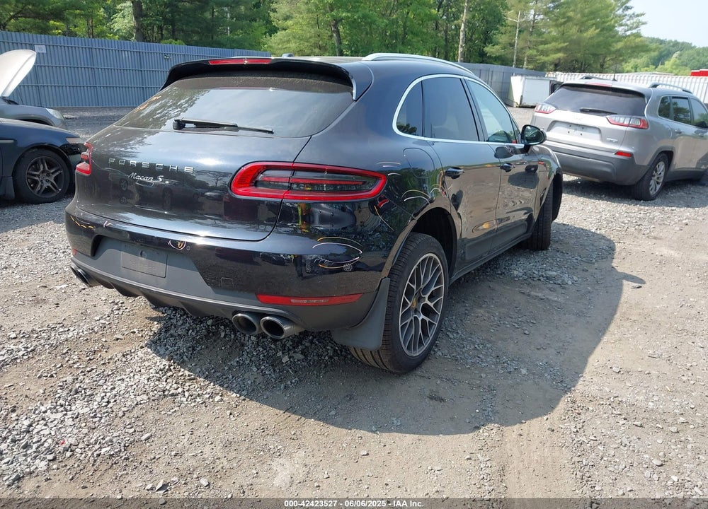 2015 PORSCHE MACAN VIN: WP1AB2A5XFLB63720