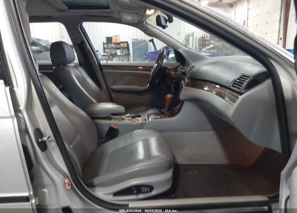2001 BMW 325I VIN: WBAAW33441ET42474