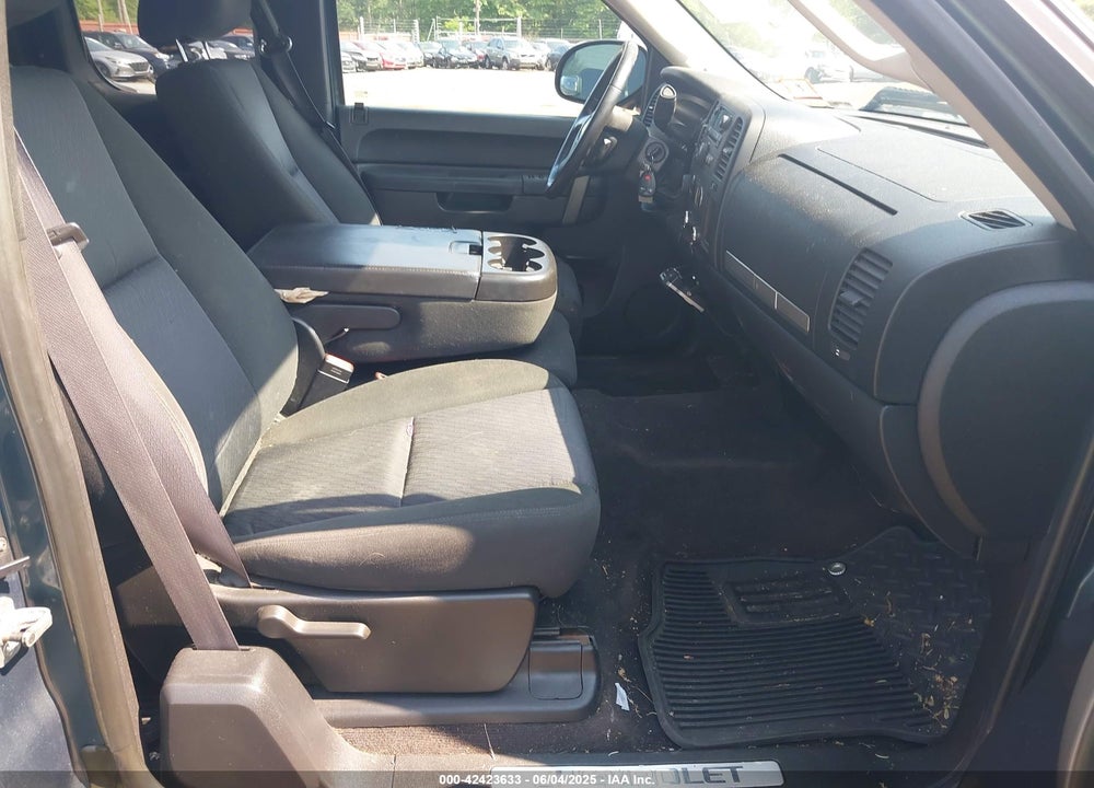 2011 CHEVROLET SILVERADO 1500 VIN: 1GCRKSE33BZ113293