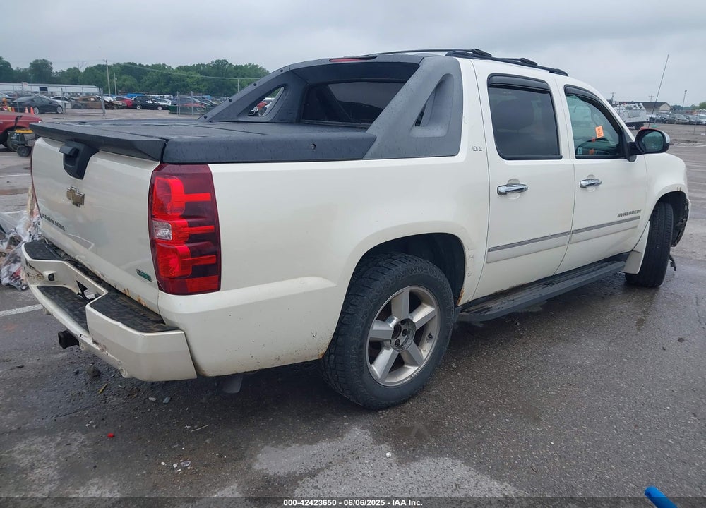 2011 CHEVROLET AVALANCHE 1500 LTZ VIN: 3GNTKGE30BG202958