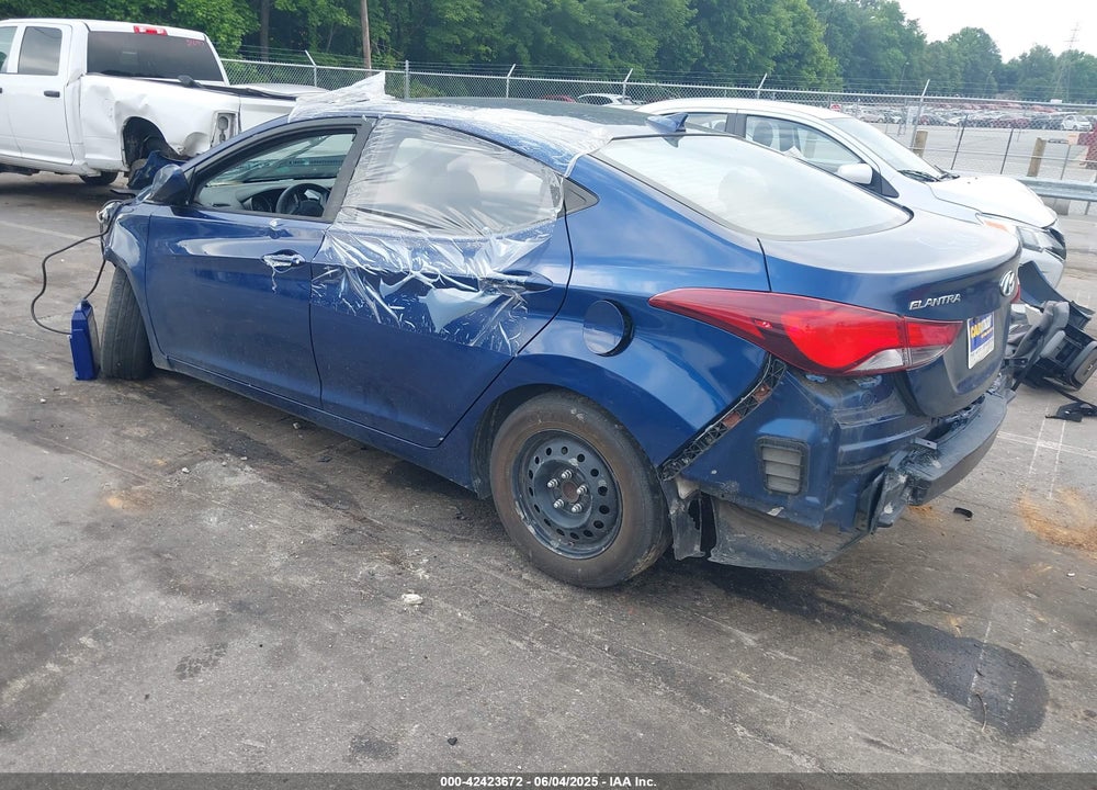 2016 HYUNDAI ELANTRA VIN: 5NPDH4AE0GH684332