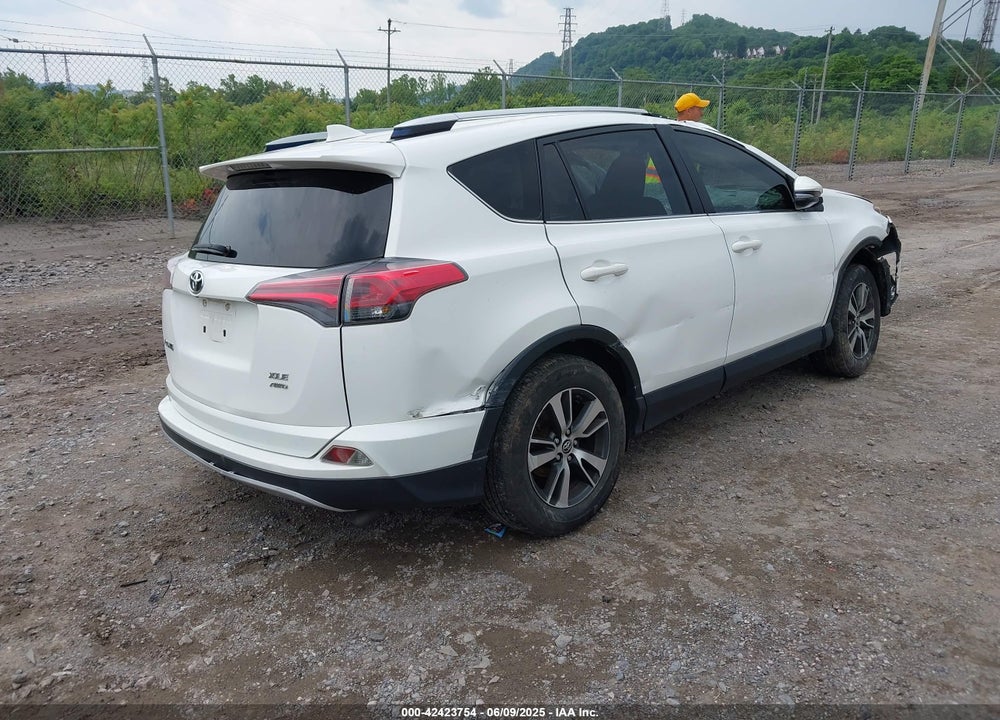 2016 TOYOTA RAV4 XLE VIN: JTMRFREV5GJ076381