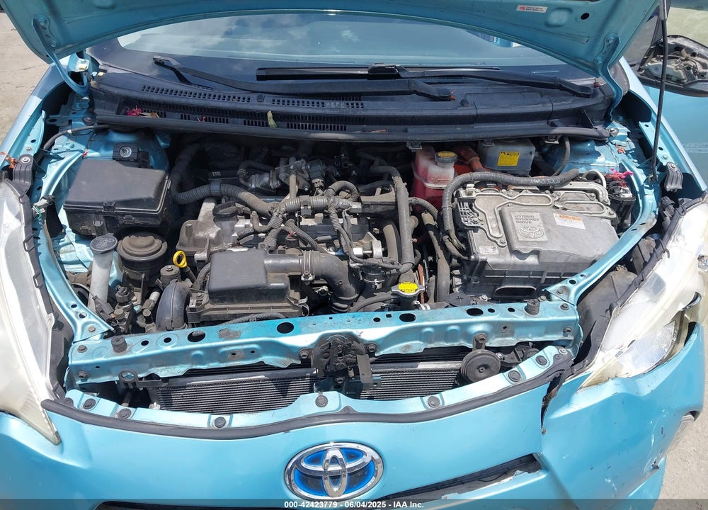 2013 TOYOTA PRIUS C VIN: JTDKDTB30D1046207